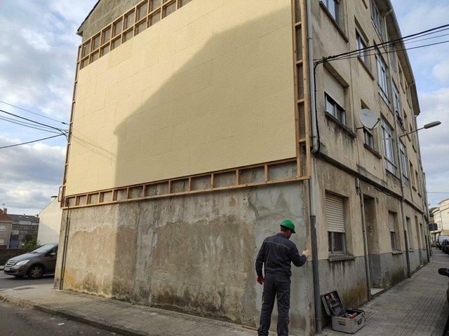 Eficiencia total con la instalación de sistema SATE en fachadas de viviendas y comunidades en Ferrol