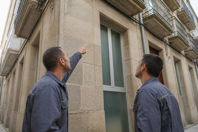 Fachada más eficiente: instalación de sistema SATE en fachadas de viviendas y comunidades en Ferrol - Imagen 1